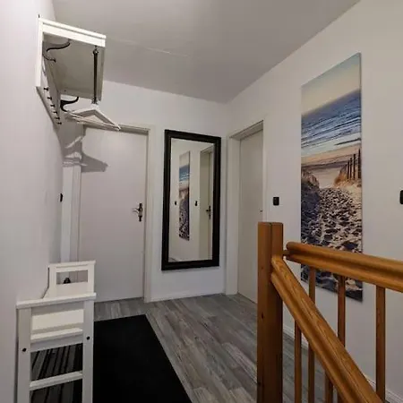 Die Kleine Klecks Am Jasmunder Bodden Bergen Auf Rugen Exterior photo